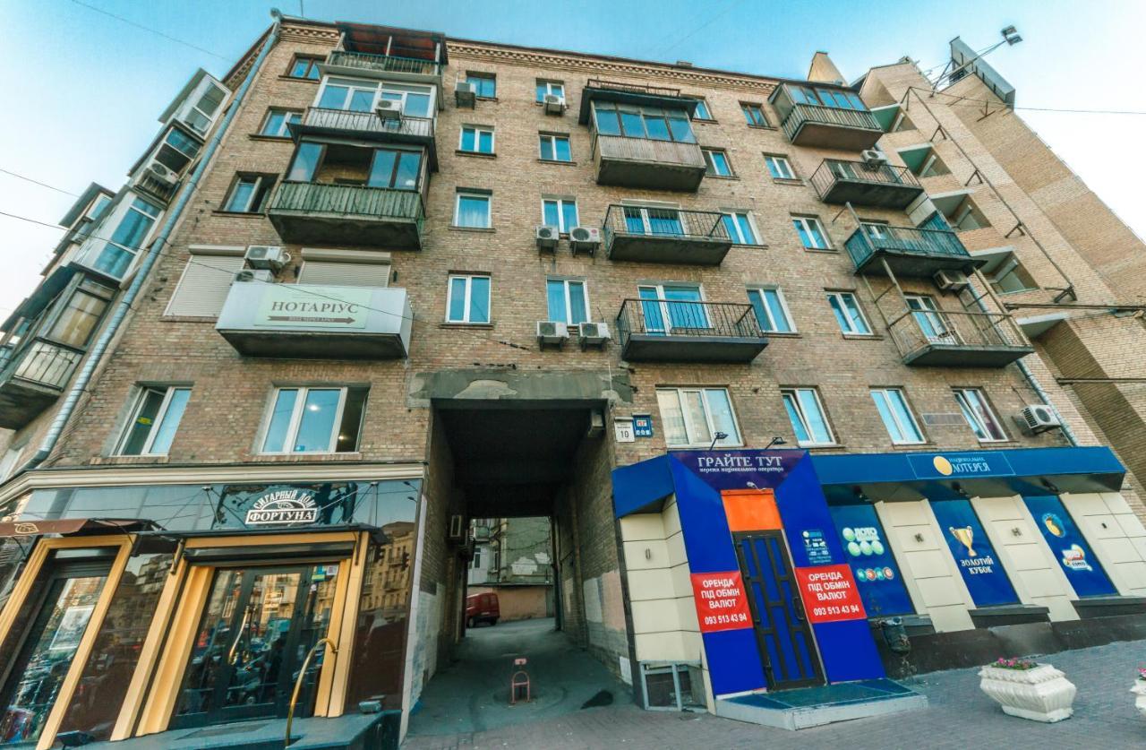 公寓 On Baseina Street Kiev